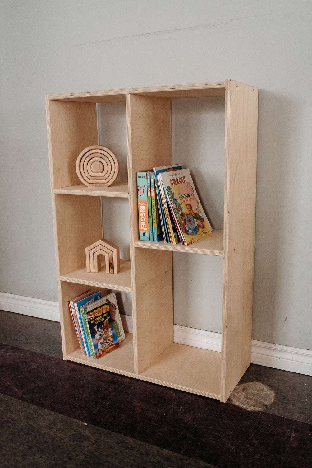 Offset Kids Shelf - Tall